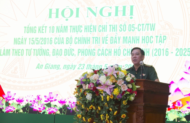 BĐBP An Giang: Tuyên dương tập thể và cá nhân tiêu biểu trong học tập theo tư tưởng Hồ Chí Minh- Ảnh 3. BĐBP An Giang: Tuyên dương tập thể và cá nhân tiêu biểu trong học tập theo tư tưởng Hồ Chí Minh- Ảnh 3.