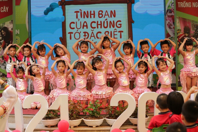 Hà Nội: Trường Mầm non Dịch Vọng tổng kết năm học 2024-2025- Ảnh 11.