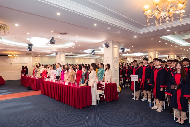 Tháng Năm rực rỡ- Ảnh 1. Tháng Năm rực rỡ- Ảnh 1.
