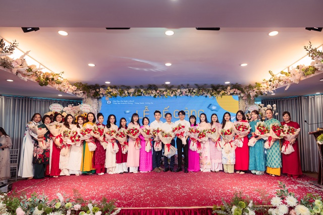 Tháng Năm rực rỡ- Ảnh 10. Tháng Năm rực rỡ- Ảnh 10.