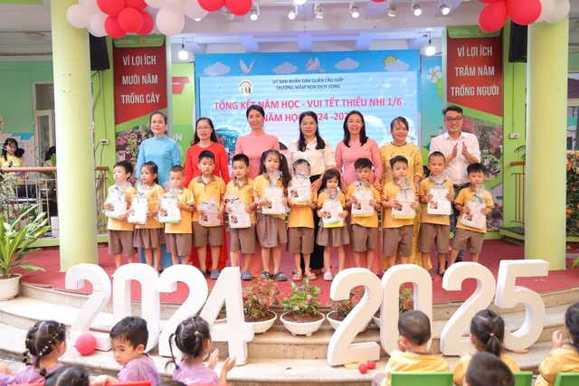 Hà Nội: Trường Mầm non Dịch Vọng tổng kết năm học 2024-2025- Ảnh 3.