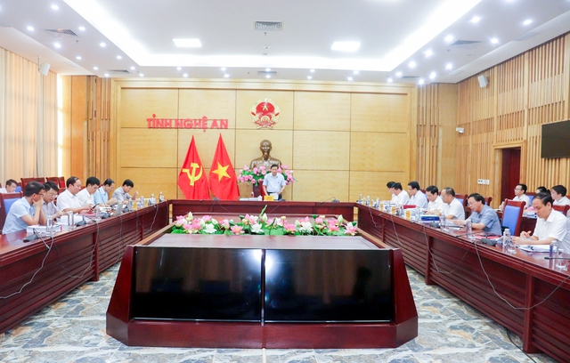 Nghệ An: Ban Thường vụ Đảng ủy UBND tỉnh tổ chức hội nghị định kỳ tháng 5- Ảnh 1.