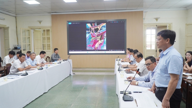 TP Huế: Kiểm tra công tác bảo quản các hiện vật cấp quốc gia- Ảnh 1. TP Huế: Kiểm tra công tác bảo quản các hiện vật cấp quốc gia- Ảnh 1.