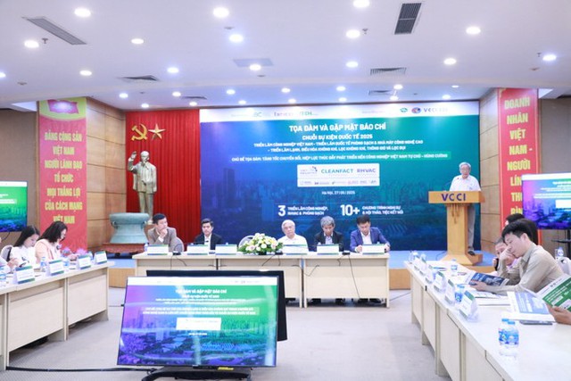 Doanh nghiệp Việt chưa định hướng rõ ràng khi tham gia vào chuỗi giá trị toàn cầu- Ảnh 1. Doanh nghiệp Việt chưa định hướng rõ ràng khi tham gia vào chuỗi giá trị toàn cầu- Ảnh 1.