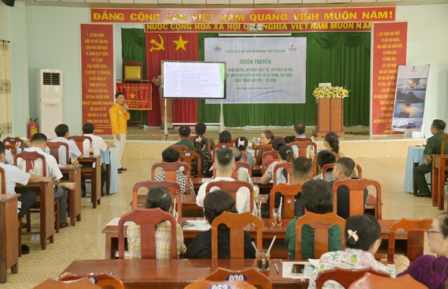 Kiên Giang: Tuyên truyền bảo vệ chủ quyền biên giới biển đảo và an toàn đường ống dẫn khí PM3- Ảnh 2. Kiên Giang: Tuyên truyền bảo vệ chủ quyền biên giới biển đảo và an toàn đường ống dẫn khí PM3- Ảnh 2.