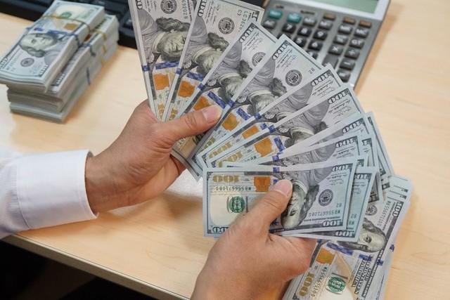 Ngân hàng Nhà nước nghiêm cấm đại lý thu đổi bán ngoại tệ trái phép- Ảnh 1. Ngân hàng Nhà nước nghiêm cấm đại lý thu đổi bán ngoại tệ trái phép- Ảnh 1.