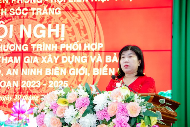 Phụ nữ Sóc Trăng tích cực tham gia xây dựng an ninh biên giới, biển đảo- Ảnh 2. Phụ nữ Sóc Trăng tích cực tham gia xây dựng an ninh biên giới, biển đảo- Ảnh 2.