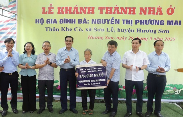 Hà Tĩnh: Xóa nhà tạm nhà dột nát, lan tỏa tinh thần Hà Tĩnh: Xóa nhà tạm nhà dột nát, lan tỏa tinh thần