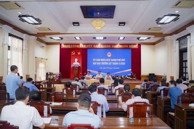 TP Huế: Tổ chức họp báo thường kỳ tháng 5 năm 2025- Ảnh 1. TP Huế: Tổ chức họp báo thường kỳ tháng 5 năm 2025- Ảnh 1.