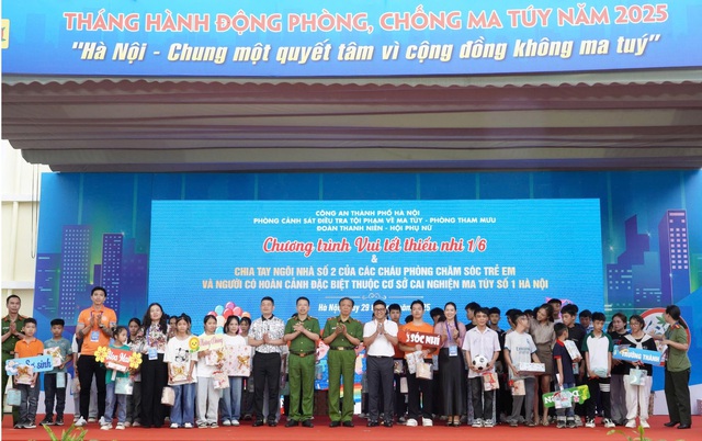 Hà Nội - Chung một quyết tâm vì cộng đồng không ma túy- Ảnh 5. Hà Nội - Chung một quyết tâm vì cộng đồng không ma túy- Ảnh 5.