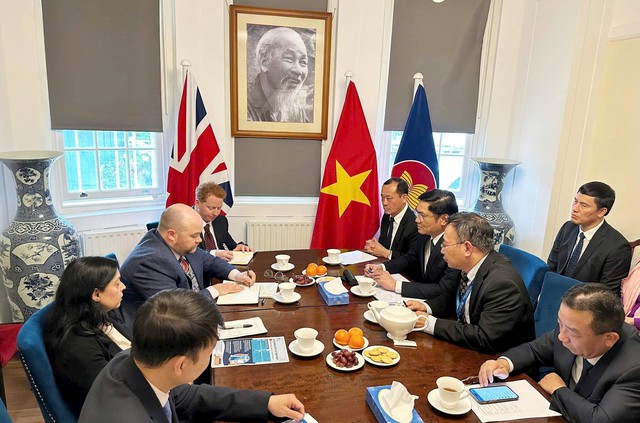 Nghệ An: Tăng cường phối hợp với Bộ Nội vụ Anh trong phòng, chống di cư trái phép và mua bán người- Ảnh 1. Nghệ An: Tăng cường phối hợp với Bộ Nội vụ Anh trong phòng, chống di cư trái phép và mua bán người- Ảnh 1.