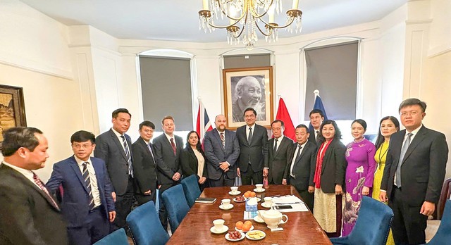 Nghệ An: Tăng cường phối hợp với Bộ Nội vụ Anh trong phòng, chống di cư trái phép và mua bán người- Ảnh 2. Nghệ An: Tăng cường phối hợp với Bộ Nội vụ Anh trong phòng, chống di cư trái phép và mua bán người- Ảnh 2.