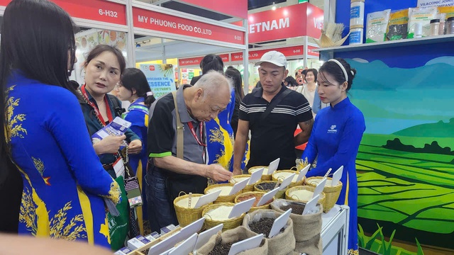 VILACONIC- Khẳng định vị thế “Doanh nghiệp xuất khẩu uy tín” và khát vọng vươn tầm quốc tế.- Ảnh 6. VILACONIC- Khẳng định vị thế “Doanh nghiệp xuất khẩu uy tín” và khát vọng vươn tầm quốc tế.- Ảnh 6.