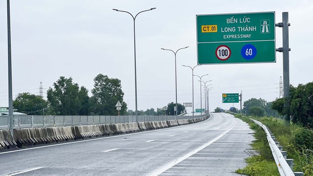 VEC đề xuất thu phí cao tốc Bến Lức - Long Thành với mức giá 2.000 đồng/km/xe- Ảnh 1. VEC đề xuất thu phí cao tốc Bến Lức - Long Thành với mức giá 2.000 đồng/km/xe- Ảnh 1.