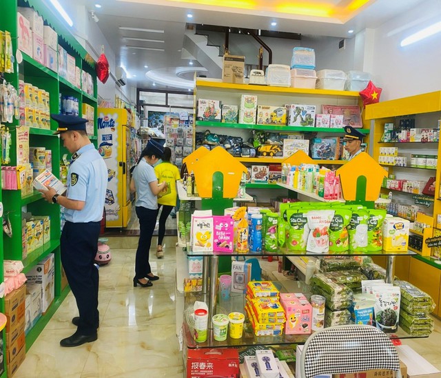Thanh Hóa: Tăng cường công tác rà soát thị trường sữa, dược phẩm- Ảnh 1. Thanh Hóa: Tăng cường công tác rà soát thị trường sữa, dược phẩm- Ảnh 1.