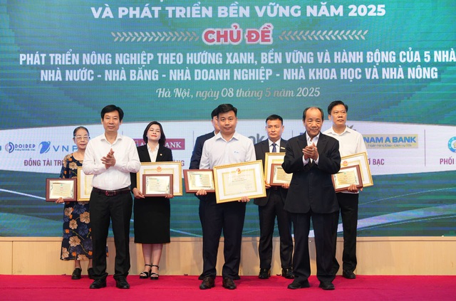 Doanh nghiệp đồng hành cùng nhà nông phát triển bền vững- Ảnh 1. Doanh nghiệp đồng hành cùng nhà nông phát triển bền vững- Ảnh 1.