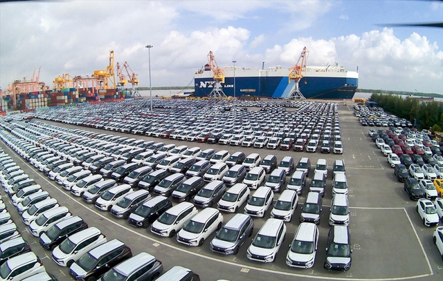 Lượng ô tô mới tăng 4,8% so với tháng 3- Ảnh 1. Lượng ô tô mới tăng 4,8% so với tháng 3- Ảnh 1.