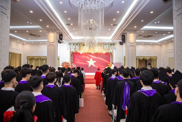 Tỏa sáng trong ngày lễ tốt nghiệp tại Trường UTM- Ảnh 1. Tỏa sáng trong ngày lễ tốt nghiệp tại Trường UTM- Ảnh 1.