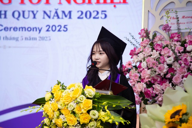 Tỏa sáng trong ngày lễ tốt nghiệp tại Trường UTM- Ảnh 4. Tỏa sáng trong ngày lễ tốt nghiệp tại Trường UTM- Ảnh 4.