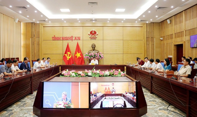 Nghệ An tham dự Tọa đàm của Thủ tướng Chính phủ với doanh nghiệp về phát triển kinh tế tư nhân- Ảnh 1. Nghệ An tham dự Tọa đàm của Thủ tướng Chính phủ với doanh nghiệp về phát triển kinh tế tư nhân- Ảnh 1.