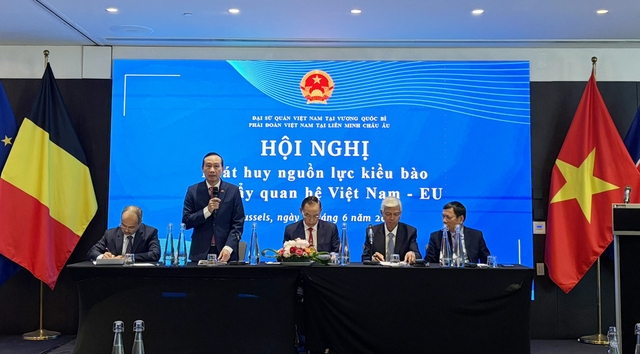 Quảng Bình: Ký kết Biên bản ghi nhớ hợp tác quốc tế, mở rộng thị trường du lịch tại châu Âu- Ảnh 1. Quảng Bình: Ký kết Biên bản ghi nhớ hợp tác quốc tế, mở rộng thị trường du lịch tại châu Âu- Ảnh 1.