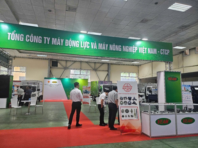 Vietnam AutoExpo 17: Khát vọng vươn lên của nền công nghiệp Việt Nam- Ảnh 1. Vietnam AutoExpo 17: Khát vọng vươn lên của nền công nghiệp Việt Nam- Ảnh 1.