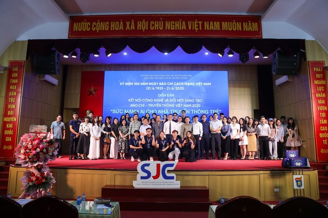 Người làm báo trẻ và định hướng tiếp cận công nghệ truyền thông trong kỷ nguyên mới- Ảnh 1. Người làm báo trẻ và định hướng tiếp cận công nghệ truyền thông trong kỷ nguyên mới- Ảnh 1.