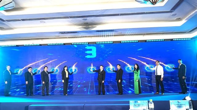 Chính thức công bố chương trình Chuyển đổi số tiểu thương chợ truyền thống- Ảnh 1. Chính thức công bố chương trình Chuyển đổi số tiểu thương chợ truyền thống- Ảnh 1.