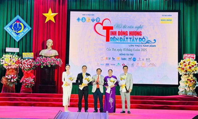 Hội thi văn nghệ “Tình đồng hương trên đất Tây Đô” lần II năm 2025- Ảnh 4.