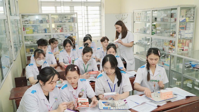 Trường Cao đẳng Y tế Phú Thọ tuyển sinh 1.135 chỉ tiêu hệ Cao đẳng năm 2025- Ảnh 4. Trường Cao đẳng Y tế Phú Thọ tuyển sinh 1.135 chỉ tiêu hệ Cao đẳng năm 2025- Ảnh 4.
