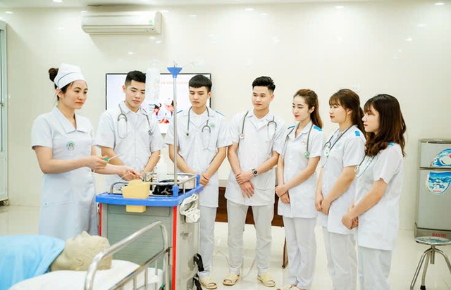 Trường Cao đẳng Y tế Phú Thọ tuyển sinh 1.135 chỉ tiêu hệ Cao đẳng năm 2025- Ảnh 5. Trường Cao đẳng Y tế Phú Thọ tuyển sinh 1.135 chỉ tiêu hệ Cao đẳng năm 2025- Ảnh 5.
