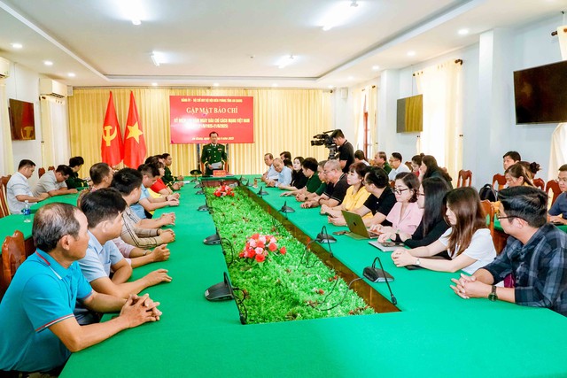 BĐBP tỉnh An Giang: Gặp mặt báo chí Kỷ niệm 100 năm Ngày Báo chí Cách mạng Việt Nam- Ảnh 1. BĐBP tỉnh An Giang: Gặp mặt báo chí Kỷ niệm 100 năm Ngày Báo chí Cách mạng Việt Nam- Ảnh 1.