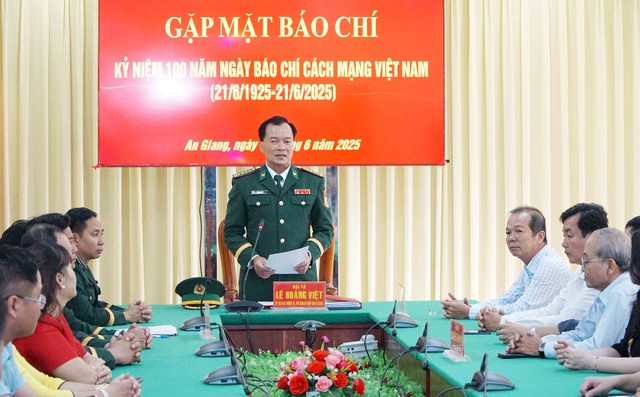 BĐBP tỉnh An Giang: Gặp mặt báo chí Kỷ niệm 100 năm Ngày Báo chí Cách mạng Việt Nam- Ảnh 2. BĐBP tỉnh An Giang: Gặp mặt báo chí Kỷ niệm 100 năm Ngày Báo chí Cách mạng Việt Nam- Ảnh 2.