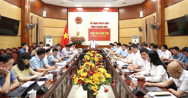 Thanh Hóa: Mở "làn xanh” rút ngắn thủ tục hành chính cho doanh nghiệp và người dân- Ảnh 1. Thanh Hóa: Mở "làn xanh” rút ngắn thủ tục hành chính cho doanh nghiệp và người dân- Ảnh 1.