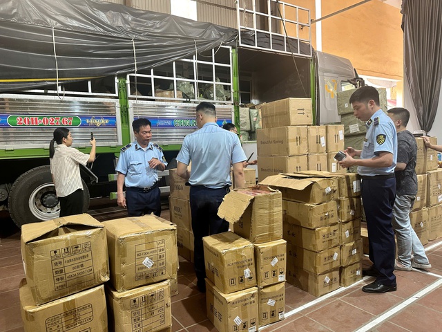 Thái Nguyên phát hiện nhiều vụ vi phạm hàng nhập lậu- Ảnh 1. Thái Nguyên phát hiện nhiều vụ vi phạm hàng nhập lậu- Ảnh 1.