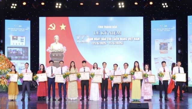 Thanh Hóa: Tổ chức kỷ niệm 100 năm ngày Báo chí Cách mạng Việt Nam- Ảnh 7. Thanh Hóa: Tổ chức kỷ niệm 100 năm ngày Báo chí Cách mạng Việt Nam- Ảnh 7.
