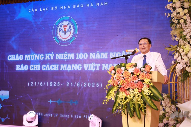 Câu lạc bộ Nhà báo Hà Nam trong dòng chảy 100 năm Ngày Báo chí cách mạng Việt Nam- Ảnh 3. Câu lạc bộ Nhà báo Hà Nam trong dòng chảy 100 năm Ngày Báo chí cách mạng Việt Nam- Ảnh 3.