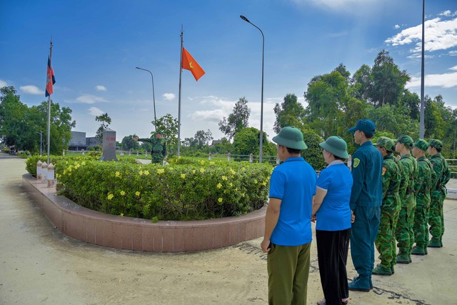 BĐBP tỉnh Kiên Giang nâng cao vai trò toàn dân tham gia bảo vệ đường biên- Ảnh 1. BĐBP tỉnh Kiên Giang nâng cao vai trò toàn dân tham gia bảo vệ đường biên- Ảnh 1.