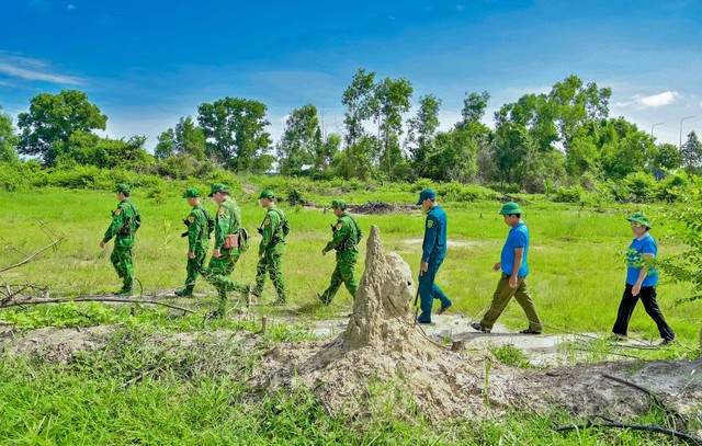 BĐBP tỉnh Kiên Giang nâng cao vai trò toàn dân tham gia bảo vệ đường biên- Ảnh 2. BĐBP tỉnh Kiên Giang nâng cao vai trò toàn dân tham gia bảo vệ đường biên- Ảnh 2.