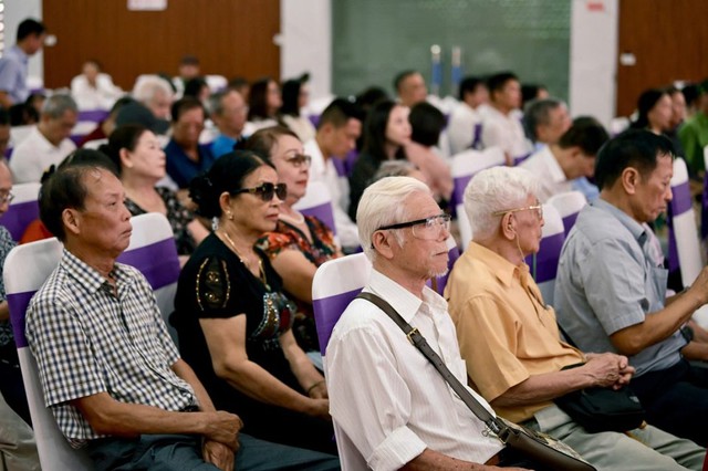 Gặp mặt “Nhà báo và nhân chứng”: Tri ân truyền thống, tiếp nối khí phách báo chí Cách mạng xứ Nghệ- Ảnh 4. Gặp mặt “Nhà báo và nhân chứng”: Tri ân truyền thống, tiếp nối khí phách báo chí Cách mạng xứ Nghệ- Ảnh 4.