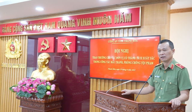Thanh Hóa: Tân Giám đốc Công an tỉnh trao thưởng cho các đơn vị có thành tích xuất sắc- Ảnh 2. Thanh Hóa: Tân Giám đốc Công an tỉnh trao thưởng cho các đơn vị có thành tích xuất sắc- Ảnh 2.