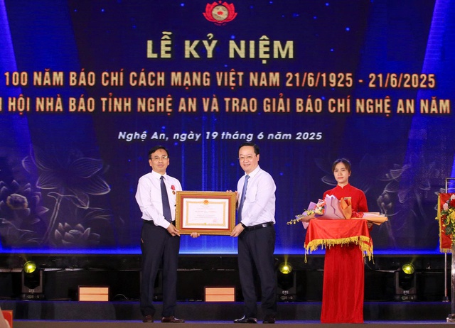 Nghệ An long trọng kỷ niệm 100 năm Ngày Báo chí Cách mạng Việt Nam- Ảnh 5. Nghệ An long trọng kỷ niệm 100 năm Ngày Báo chí Cách mạng Việt Nam- Ảnh 5.