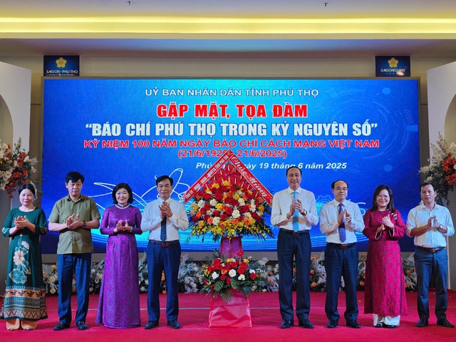 Báo chí Phú Thọ bứt phá trong kỷ nguyên số- Ảnh 1. Báo chí Phú Thọ bứt phá trong kỷ nguyên số- Ảnh 1.