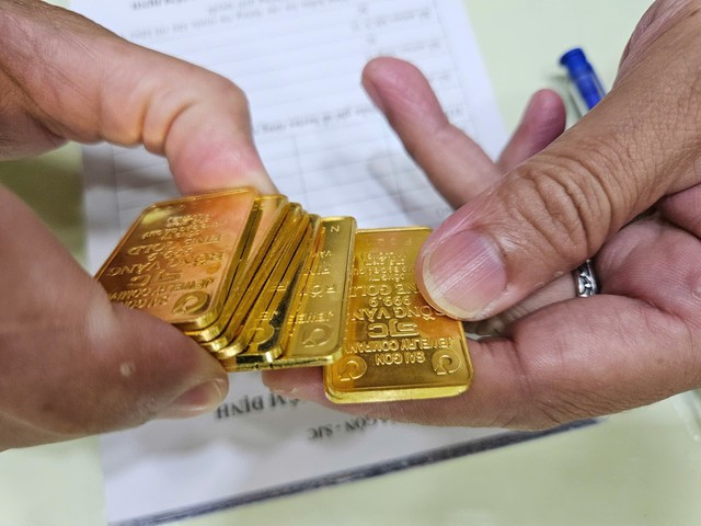 Giá vàng hôm nay 3/6: Giá vàng thế giới tăng mạnh - Ảnh 1.