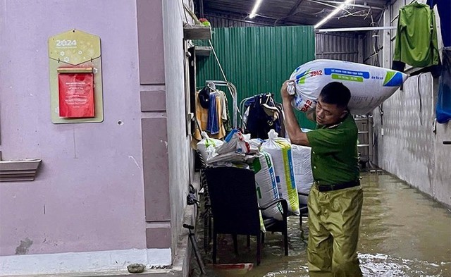 Cuộc thi sáng tác ca khúc Chào mừng 80 năm ngày Truyền thống lực lượng vũ trang Hà Tĩnh - "Vang mãi bản hùng ca".- Ảnh 3. Cuộc thi sáng tác ca khúc Chào mừng 80 năm ngày Truyền thống lực lượng vũ trang Hà Tĩnh - "Vang mãi bản hùng ca".- Ảnh 3.