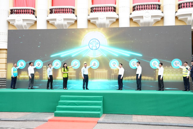 Hà Nội: Đưa thiết bị vệ sinh môi trường hiện đại vào hoạt động tại 4 quận nội đô- Ảnh 1. Hà Nội: Đưa thiết bị vệ sinh môi trường hiện đại vào hoạt động tại 4 quận nội đô- Ảnh 1.