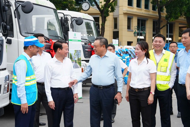 Hà Nội: Đưa thiết bị vệ sinh môi trường hiện đại vào hoạt động tại 4 quận nội đô- Ảnh 5. Hà Nội: Đưa thiết bị vệ sinh môi trường hiện đại vào hoạt động tại 4 quận nội đô- Ảnh 5.
