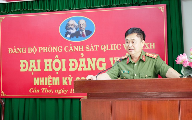 Cần Thơ: Đảng bộ Phòng Cảnh sát QLHC về TTXH phát huy tốt tinh thần đoàn kết, đổi mới, sáng tạo- Ảnh 3. Cần Thơ: Đảng bộ Phòng Cảnh sát QLHC về TTXH phát huy tốt tinh thần đoàn kết, đổi mới, sáng tạo- Ảnh 3.