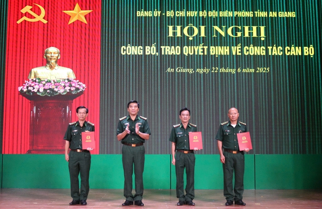 BĐBP tỉnh An Giang sơ kết công tác Biên phòng 6 tháng đầu năm 2025- Ảnh 2. BĐBP tỉnh An Giang sơ kết công tác Biên phòng 6 tháng đầu năm 2025- Ảnh 2.