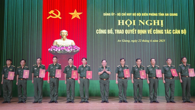 BĐBP tỉnh An Giang sơ kết công tác Biên phòng 6 tháng đầu năm 2025- Ảnh 3. BĐBP tỉnh An Giang sơ kết công tác Biên phòng 6 tháng đầu năm 2025- Ảnh 3.